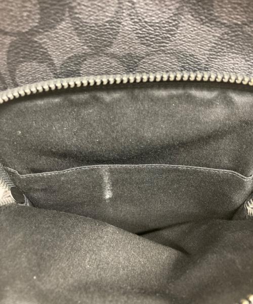 COACH（コーチ）COACH (コーチ) イーサン パック・シグネチャー キャンバス ブラックの古着・服飾アイテム
