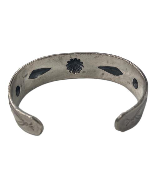 LARRY SMITH（ラリースミス）LARRY SMITH (ラリースミス) シェルブレスレット/LARRY SMITHブレスレット/SHELL BRACELET シルバーの古着・服飾アイテム