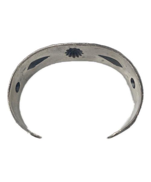 LARRY SMITH（ラリースミス）LARRY SMITH (ラリースミス) シェルブレスレット/LARRY SMITHブレスレット/SHELL BRACELET シルバーの古着・服飾アイテム