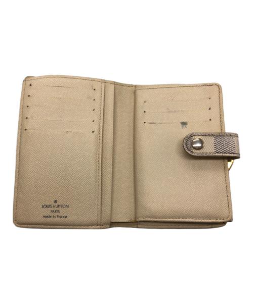 LOUIS VUITTON（ルイ ヴィトン）LOUIS VUITTON (ルイ ヴィトン) 2つ折り財布 アイボリーの古着・服飾アイテム