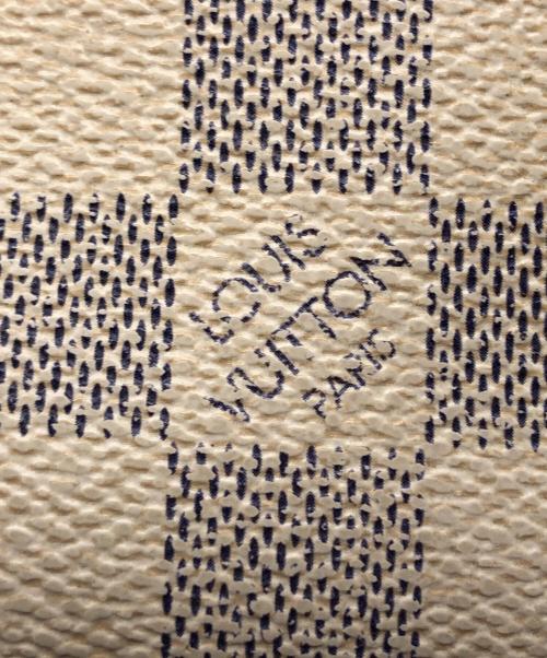 LOUIS VUITTON（ルイ ヴィトン）LOUIS VUITTON (ルイ ヴィトン) 2つ折り財布 アイボリーの古着・服飾アイテム