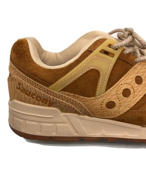 SAUCONY（サッカニー）SAUCONY (サッカニー) ローカットスニーカー ベージュ サイズ:US9.5の古着・服飾アイテム