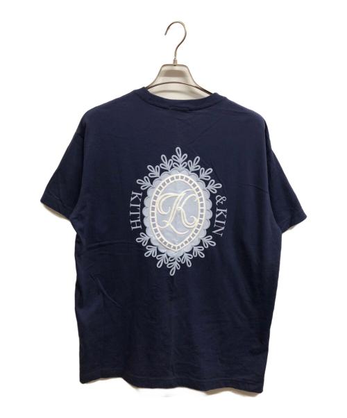 KITH（キス）KITH (キス) レース クレスト ポケット ティー ネイビー サイズ:Mの古着・服飾アイテム