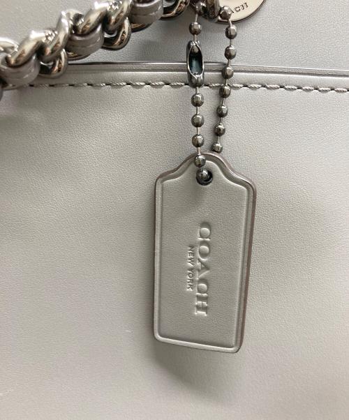 COACH（コーチ）COACH (コーチ) イーディーターン ロック レザーチェーントート バッグ グレーの古着・服飾アイテム
