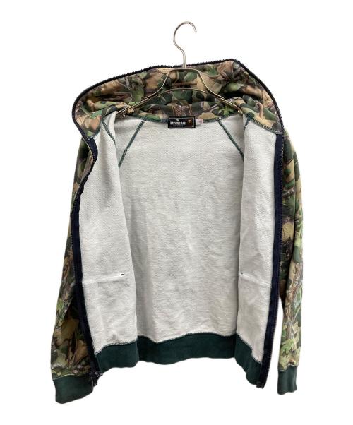 A BATHING APE（アベイシングエイプ）A BATHING APE (アベイシングエイプ) カモ柄ジップパーカー カーキ サイズ:Sの古着・服飾アイテム