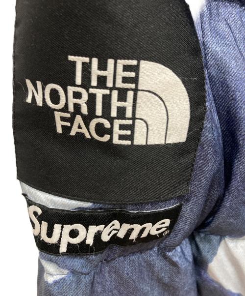 SUPREME（シュプリーム）SUPREME (シュプリーム) THE NORTH FACE (ザ ノース フェイス) Bleached Denim Print Nuptse Jacket ブルー サイズ: XL/TGの古着・服飾アイテム