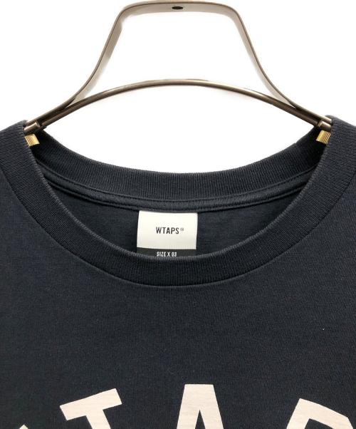 WTAPS（ダブルタップス）WTAPS (ダブルタップス) SNEAK アーチロゴ Tシャツ/WTAPS ネイビー サイズ:SIZE X03の古着・服飾アイテム