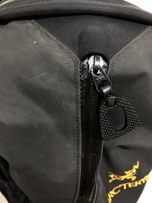 ARC'TERYX（アークテリクス）ARC'TERYX (アークテリクス) アロー22バックパック ブラックの古着・服飾アイテム