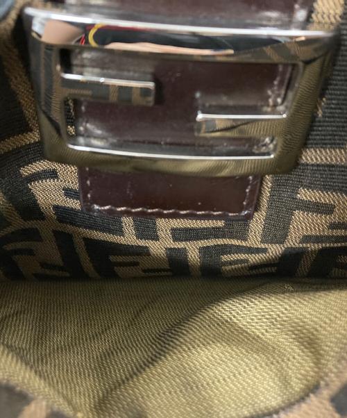 FENDI（フェンディ）FENDI (フェンディ) ショルダーバッグ ブラウンの古着・服飾アイテム