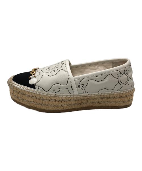 Salvatore Ferragamo（サルヴァトーレ フェラガモ）Salvatore Ferragamo (サルヴァトーレ フェラガモ) スリッポン ホワイト サイズ:6 1/2の古着・服飾アイテム