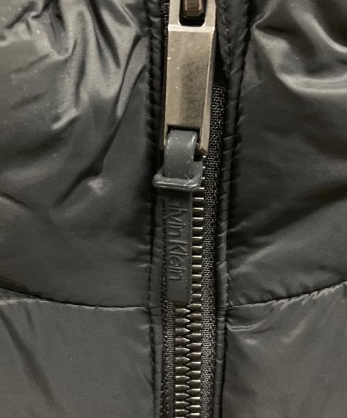 Calvin Klein（カルバンクライン）Calvin Klein (カルバンクライン) Mixed Media Puffer Jacket ブラック サイズ:Lの古着・服飾アイテム