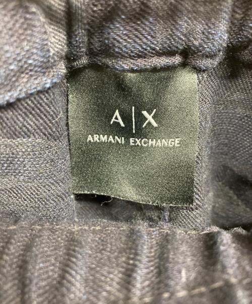 ARMANI EXCHANGE（アルマーニ エクスチェンジ）ARMANI EXCHANGE (アルマーニ エクスチェンジ) カモフラージュ柄デニムパンツ ネイビー サイズ:32の古着・服飾アイテム