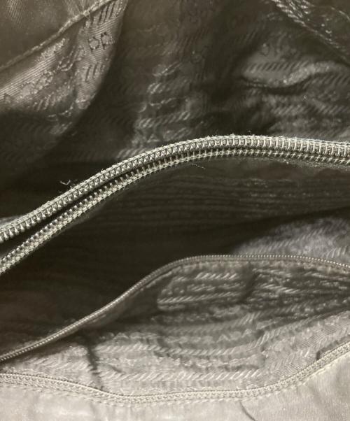 PRADA（プラダ）PRADA (プラダ) ３角プレートハンドバッグ ブラックの古着・服飾アイテム