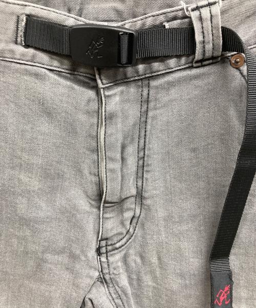 GRAMICCI（グラミチ）GRAMICCI (グラミチ) URBAN RESEARCH DOORS (アーバンリサーチドアーズ) 別注コラボクライミングデニムパンツ グレー サイズ:Mの古着・服飾アイテム