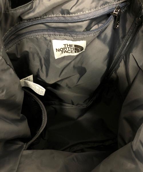 THE NORTH FACE（ザ ノース フェイス）THE NORTH FACE (ザ ノース フェイス) BONNEY MULTI PACK/THE NORTH FACEリュック シルバーの古着・服飾アイテム