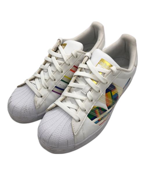 adidas（アディダス）adidas (アディダス) ローカットスニーカー ホワイト サイズ:US7の古着・服飾アイテム