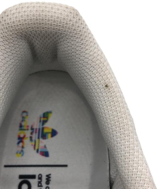 adidas（アディダス）adidas (アディダス) ローカットスニーカー ホワイト サイズ:US7の古着・服飾アイテム