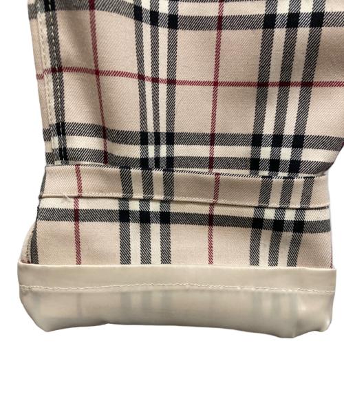 BURBERRY BLUE LABEL（バーバリー ブルー レーベル）BURBERRY BLUE LABEL (バーバリー ブルー レーベル) ノバチェックフレアパンツ ベージュ サイズ:38の古着・服飾アイテム