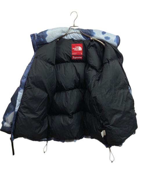 THE NORTH FACE（ザ ノース フェイス）THE NORTH FACE (ザ ノース フェイス) Supreme (シュプリーム) Bleached Denim Print Nuptse Jacket/THE NORTH FACE/Supreme/ダウン ブルー サイズ:XLの古着・服飾アイテム