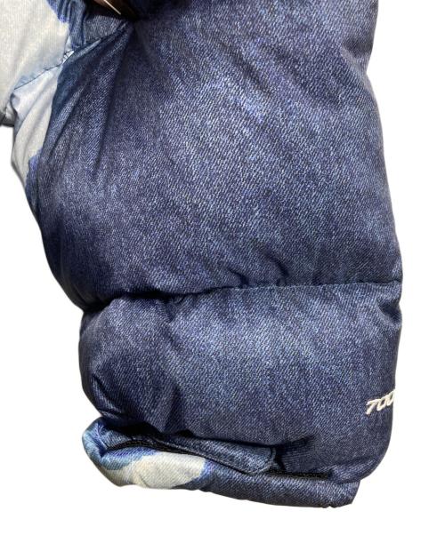 THE NORTH FACE（ザ ノース フェイス）THE NORTH FACE (ザ ノース フェイス) Supreme (シュプリーム) Bleached Denim Print Nuptse Jacket/THE NORTH FACE/Supreme/ダウン ブルー サイズ:XLの古着・服飾アイテム