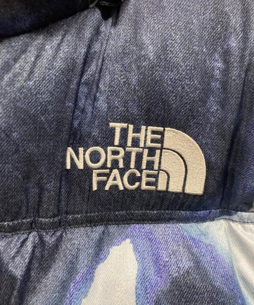 THE NORTH FACE（ザ ノース フェイス）THE NORTH FACE (ザ ノース フェイス) Supreme (シュプリーム) Bleached Denim Print Nuptse Jacket/THE NORTH FACE/Supreme/ダウン ブルー サイズ:XLの古着・服飾アイテム
