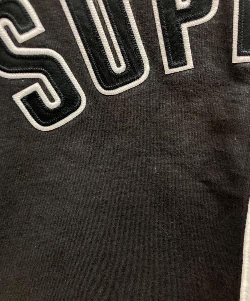SUPREME（シュプリーム）Supreme (シュプリーム) Split Crewneck Sweatshirt ブラック×ホワイト サイズ:Mの古着・服飾アイテム