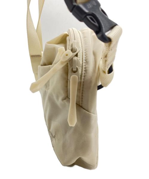 ARC'TERYX（アークテリクス）ARC'TERYX (アークテリクス) HELIAD CROSSBODY/ARC'TERYX アイボリーの古着・服飾アイテム