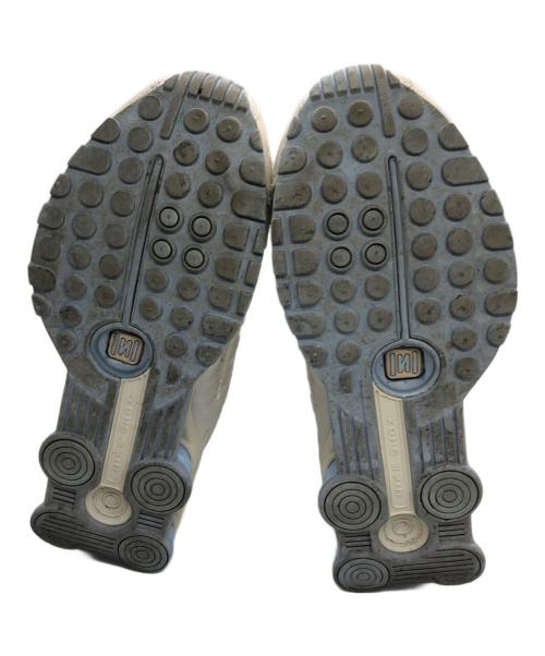NIKE（ナイキ）NIKE (ナイキ) SHOX R4 SE/NIKE ホワイト サイズ:24.5の古着・服飾アイテム