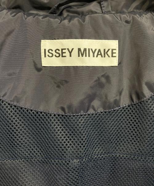 ISSEY MIYAKE（イッセイミヤケ）ISSEY MIYAKE (イッセイミヤケ) フードロングコート/パラシュートコート ネイビー サイズ:3の古着・服飾アイテム