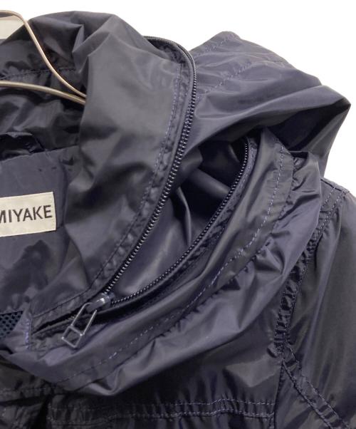 ISSEY MIYAKE（イッセイミヤケ）ISSEY MIYAKE (イッセイミヤケ) フードロングコート/パラシュートコート ネイビー サイズ:3の古着・服飾アイテム