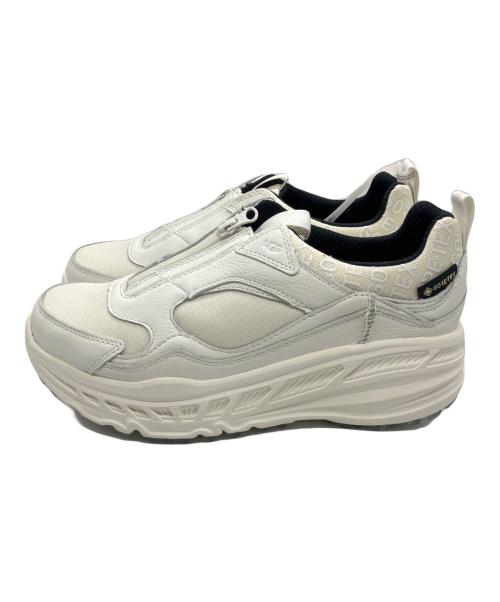 UGG（アグ）UGG (アグ) ZIP GORE-TEX スニーカー/UGG ホワイト サイズ:27の古着・服飾アイテム
