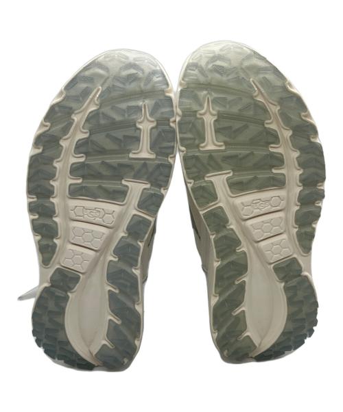 UGG（アグ）UGG (アグ) ZIP GORE-TEX スニーカー/UGG ホワイト サイズ:27の古着・服飾アイテム