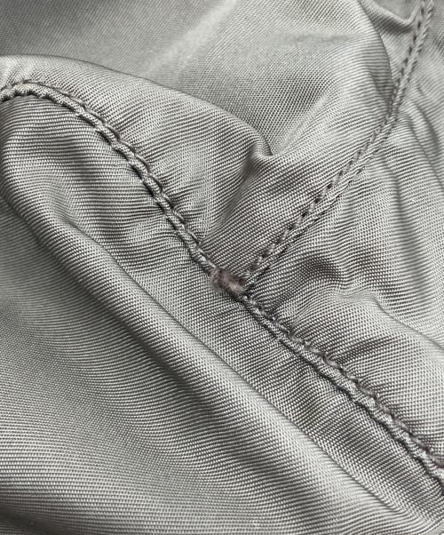 PRADA（プラダ）PRADA (プラダ) 巾着ポーチ グレージュの古着・服飾アイテム