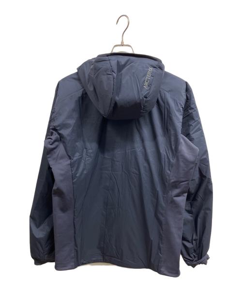 ARC'TERYX（アークテリクス）ARC'TERYX (アークテリクス) Atom Hoody ネイビー サイズ:M 未使用品の古着・服飾アイテム