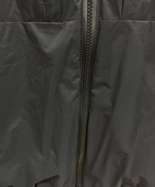 F.C.R.B.（エフシーレアルブリストル）F.C.R.B. (エフシーレアルブリストル) INSULATION PADDED HOODED JACKET ブラック サイズ:Lの古着・服飾アイテム