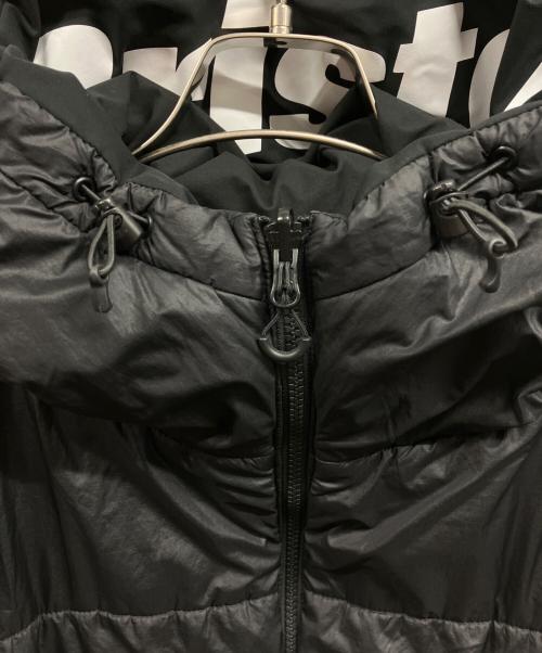 F.C.R.B.（エフシーレアルブリストル）F.C.R.B. (エフシーレアルブリストル) INSULATION HOODED JACKET/F.C.R.B. ブラック サイズ:XLの古着・服飾アイテム