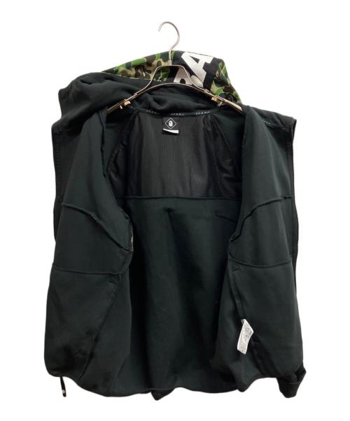 A BATHING APE（アベイシングエイプ）A BATHING APE (アベイシングエイプ) F.C.R.B. (エフシーレアルブリストル) ベンチレーションフーディ/A BATHING APE/	F.C.R.B. ブラック×グリーン サイズ:Lの古着・服飾アイテム