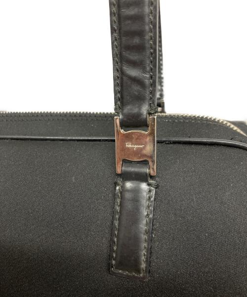 Salvatore Ferragamo（サルヴァトーレ フェラガモ）Salvatore Ferragamo (サルヴァトーレ フェラガモ) ナイロンショルダーバッグ/Salvatore Ferragamo ブラックの古着・服飾アイテム