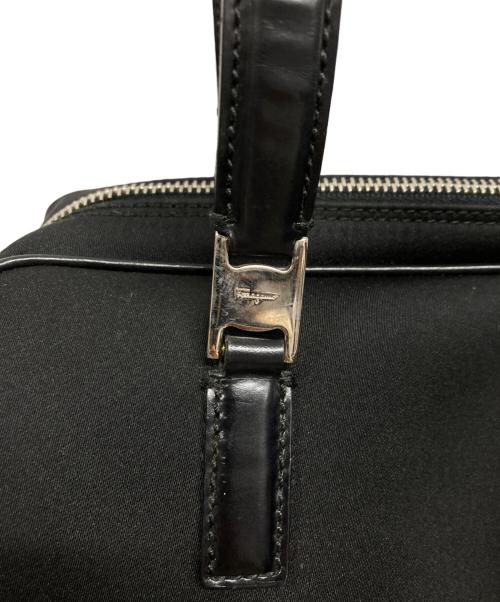 Salvatore Ferragamo（サルヴァトーレ フェラガモ）Salvatore Ferragamo (サルヴァトーレ フェラガモ) ナイロンショルダーバッグ/Salvatore Ferragamo ブラックの古着・服飾アイテム
