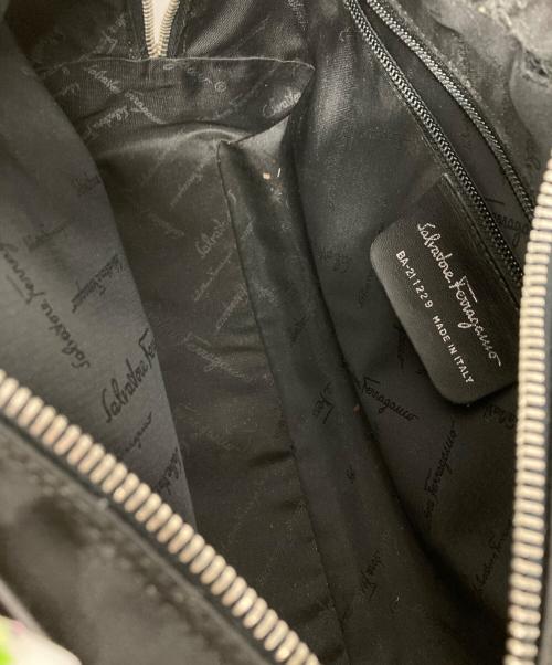 Salvatore Ferragamo（サルヴァトーレ フェラガモ）Salvatore Ferragamo (サルヴァトーレ フェラガモ) ナイロンショルダーバッグ/Salvatore Ferragamo ブラックの古着・服飾アイテム