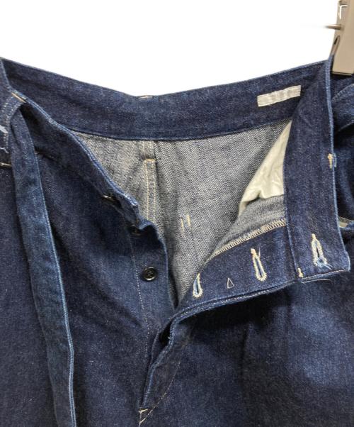 COMOLI（コモリ）COMOLI (コモリ) ベルテッドデニム/COMOLI ネイビー サイズ:3の古着・服飾アイテム
