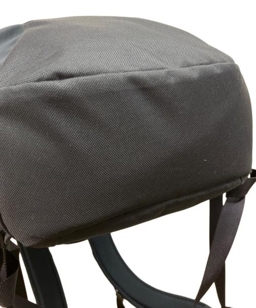 ARC'TERYX（アークテリクス）ARC'TERYX (アークテリクス) MANTIS 16 BACKPACK/ARC'TERYX ネイビーの古着・服飾アイテム