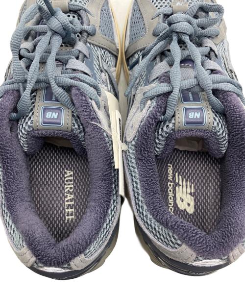 NEW BALANCE（ニューバランス）New Balance (ニューバランス) AURALEE (オーラリー) ローカットスニーカー ブルーグレー・グレー サイズ:UK8.5 未使用品の古着・服飾アイテム
