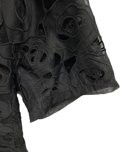 MAISON SPECIAL（メゾンスペシャル）MAISON SPECIAL (メゾンスペシャル) Flower Sheer Half-Sleeve Jacket/MAISON SPECIAL ブラック サイズ:Free 未使用品の古着・服飾アイテム