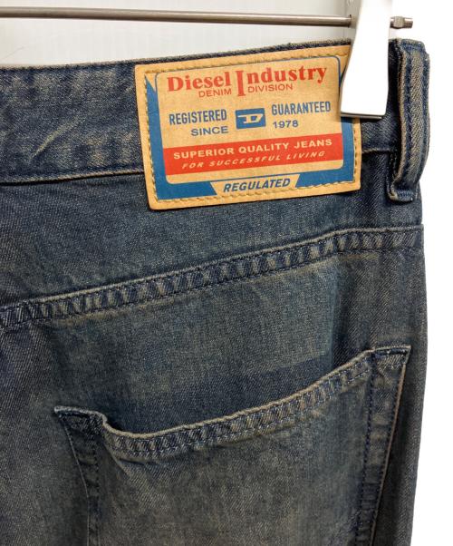 DIESEL（ディーゼル）DIESEL (ディーゼル) RELAXED D-PARIデニムパンツ インディゴ サイズ:23の古着・服飾アイテム