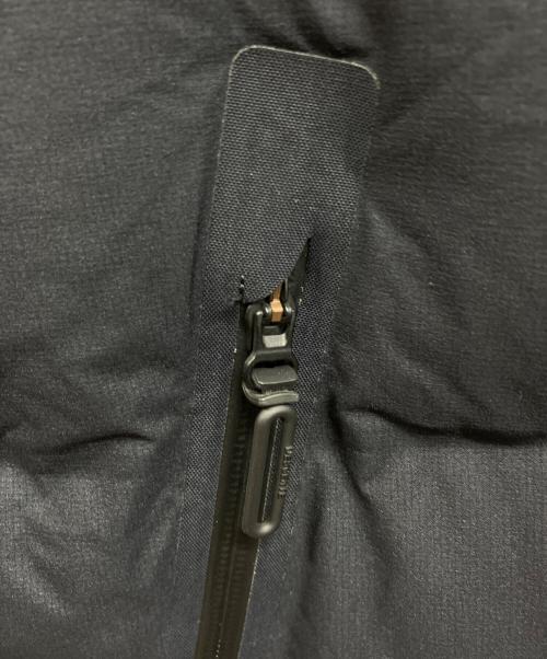 DESCENTE ALLTERRAIN（デザイント オルテライン）DESCENTE ALLTERRAIN (デザイント オルテライン) MIZUSAWA DOWN JACKET GORE-TEX AMBIT ブラック サイズ:Lの古着・服飾アイテム