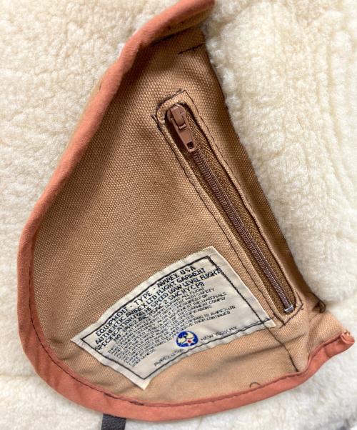 AVIREX（アヴィレックス）AVIREX (アヴィレックス) TYPE B-3ムートンフライトジャケット ブラウン サイズ:36の古着・服飾アイテム