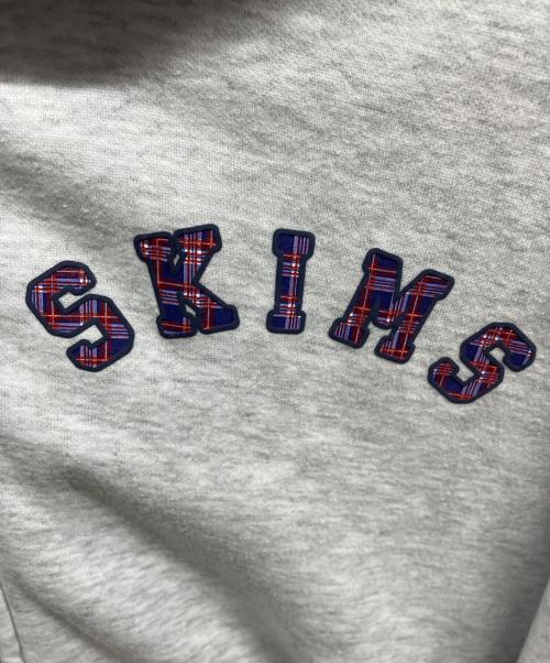 SKIMS（スキムス）SKIMS (スキムス) zip up hoodie グレー サイズ:XXSの古着・服飾アイテム