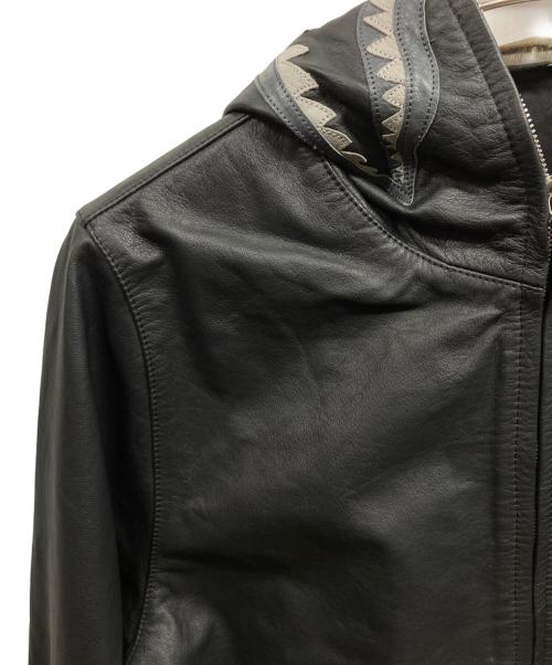 A BATHING APE（アベイシングエイプ）A BATHING APE (アベイシングエイプ) レザー シャーク パーカー/A BATHING APE ブラック サイズ:Mの古着・服飾アイテム