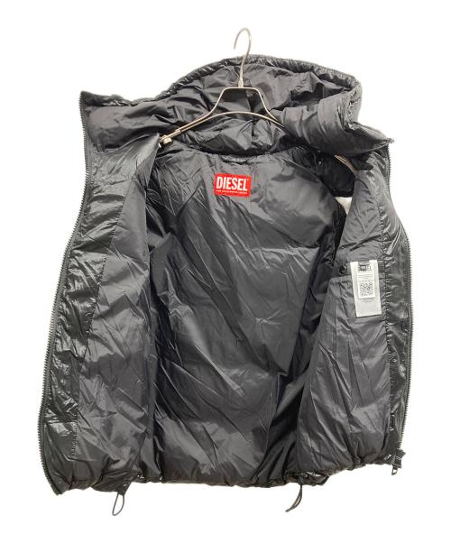 DIESEL（ディーゼル）DIESEL (ディーゼル) W-OSTEND-SL HOODED PUFFER VEST/DIESEL ブラック サイズ:Lの古着・服飾アイテム